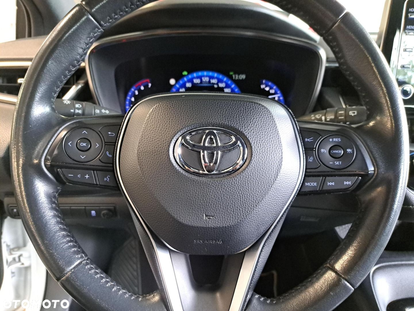 Toyota Corolla 1.8 Hybrid Comfort - 32