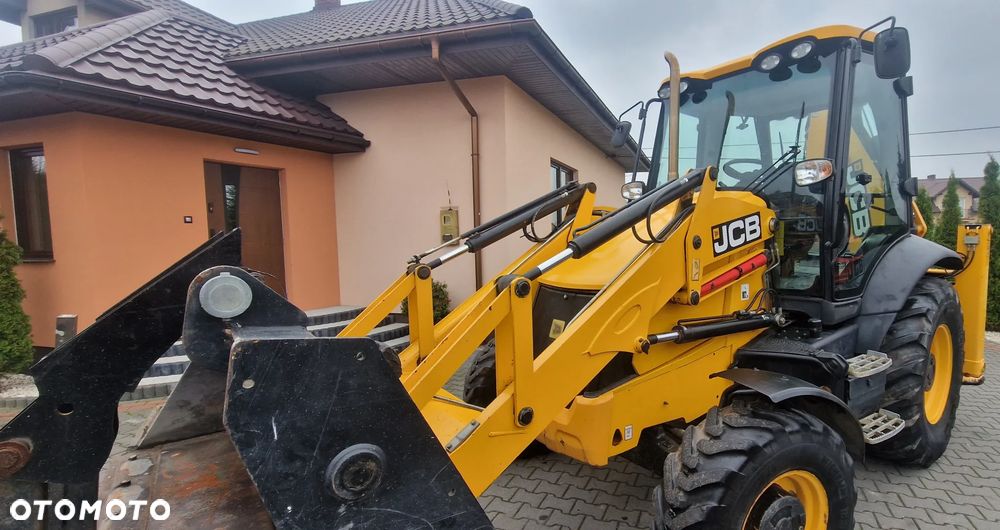 JCB 3cx - 8