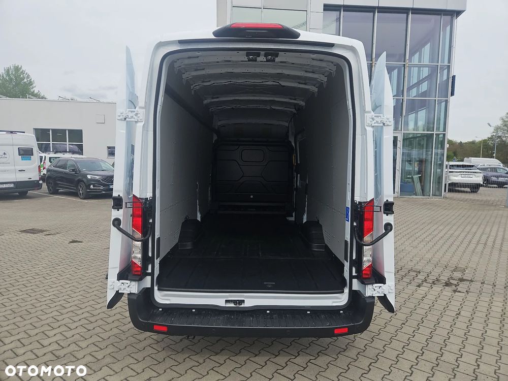 Ford Transit - 10
