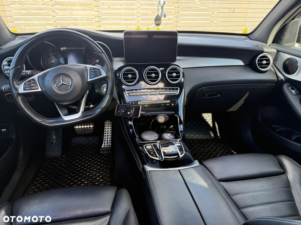 Mercedes-Benz GLC 250 4Matic 9G-TRONIC AMG Line - 15