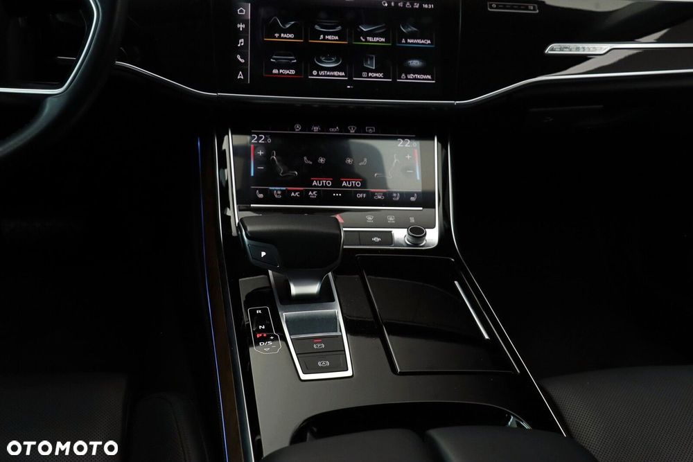 Audi A8 - 32