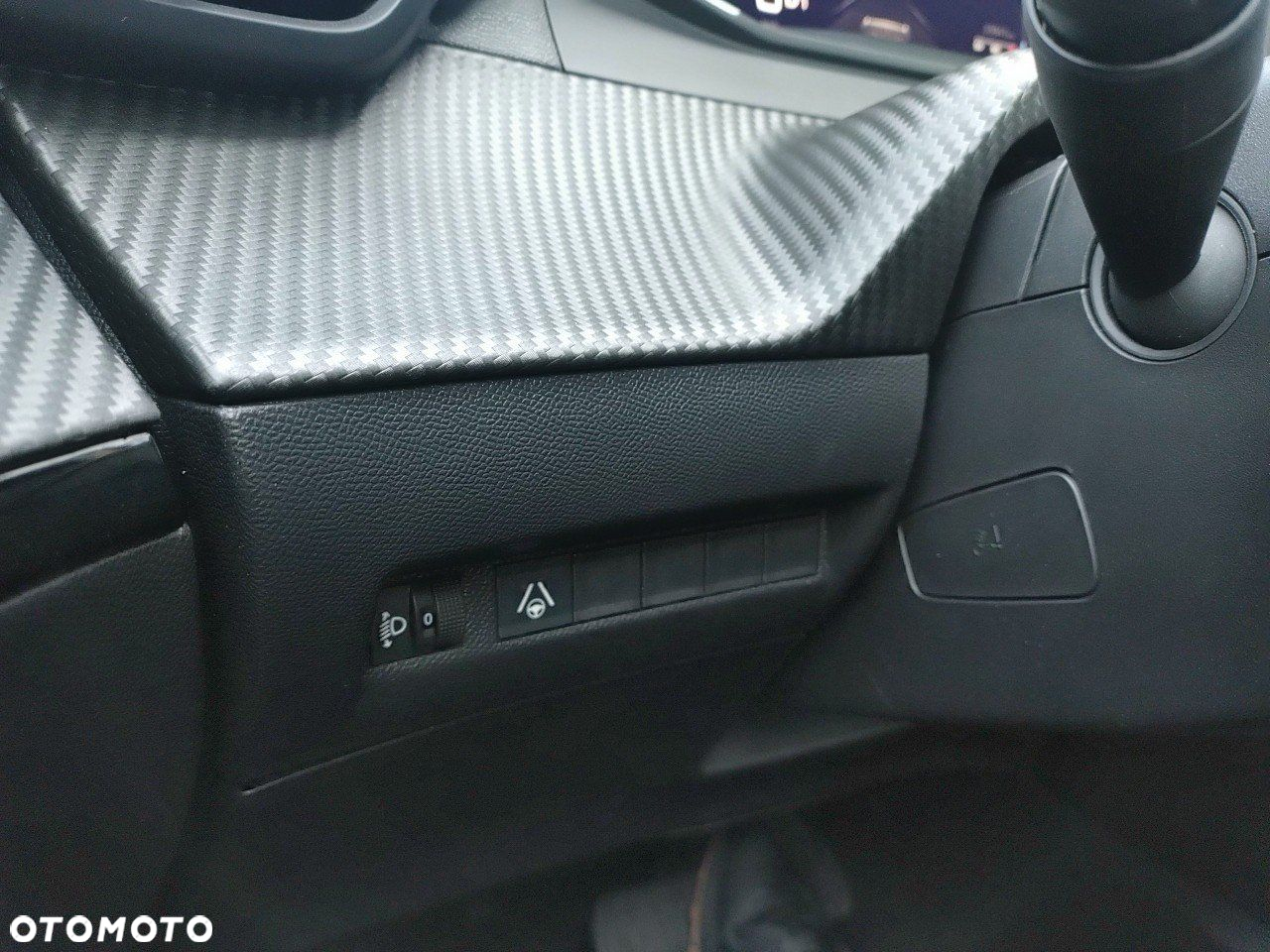 Peugeot 2008 1.2 PureTech Allure S&S EAT8 - 22