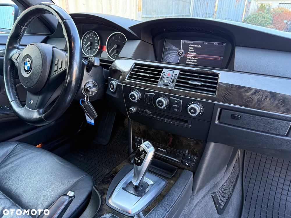 BMW Seria 5 525d Edition Lifestyle - 32