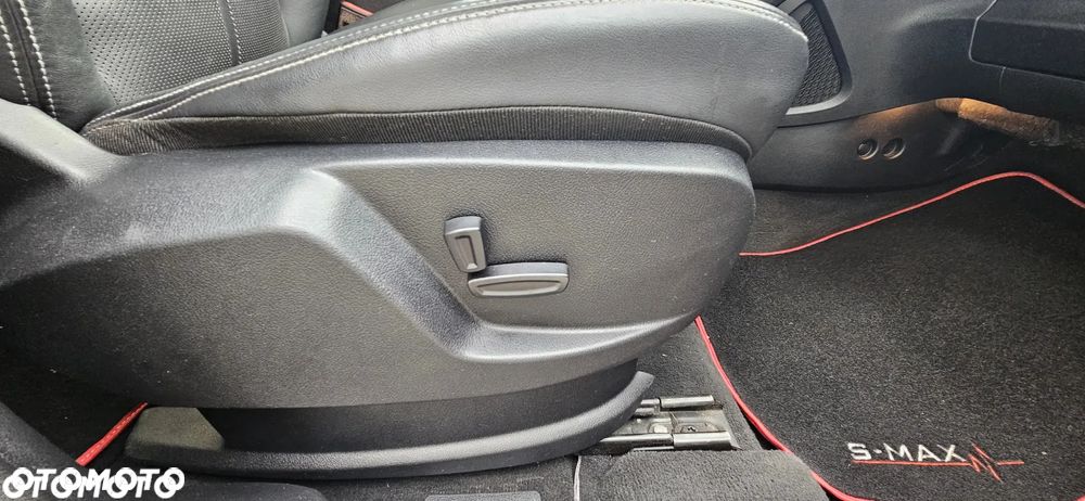Ford S-Max - 26