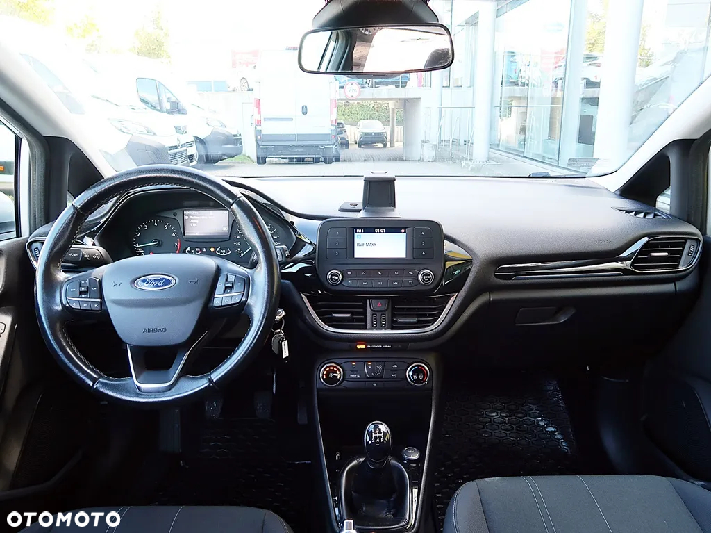 Ford Fiesta 1.1 Trend - 11
