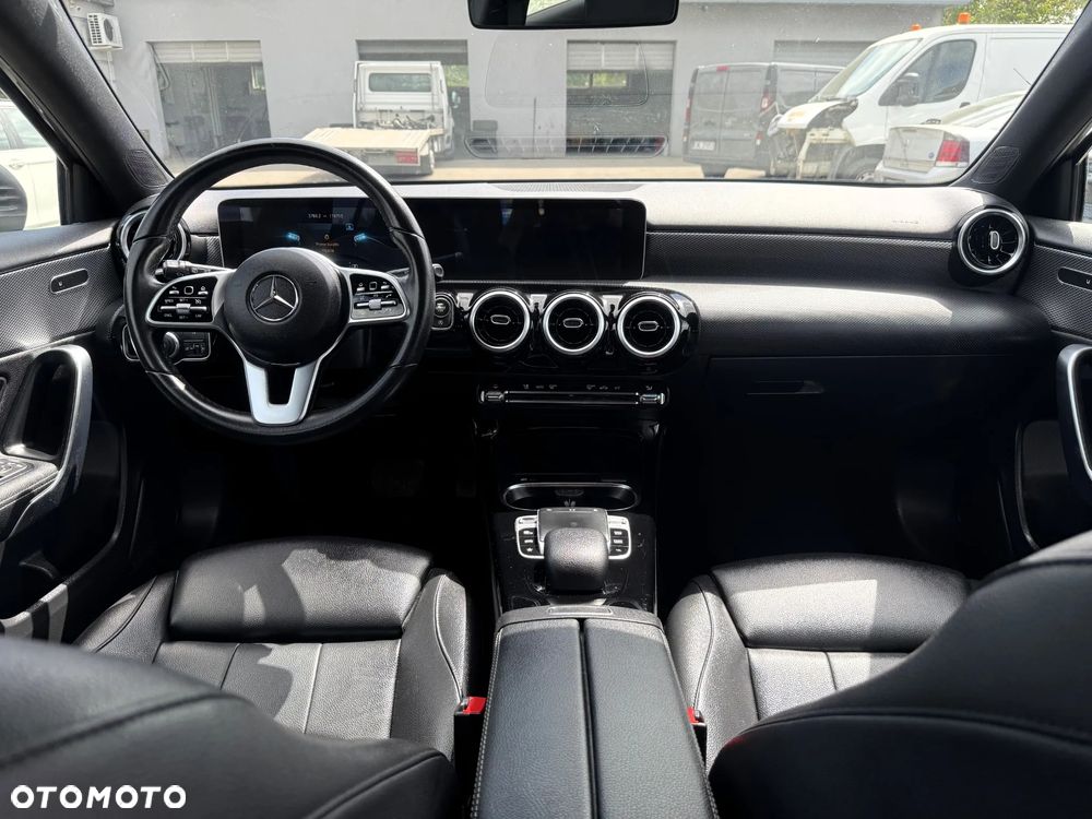 Mercedes-Benz Klasa A 220 7G-DCT Edition 1 - 11