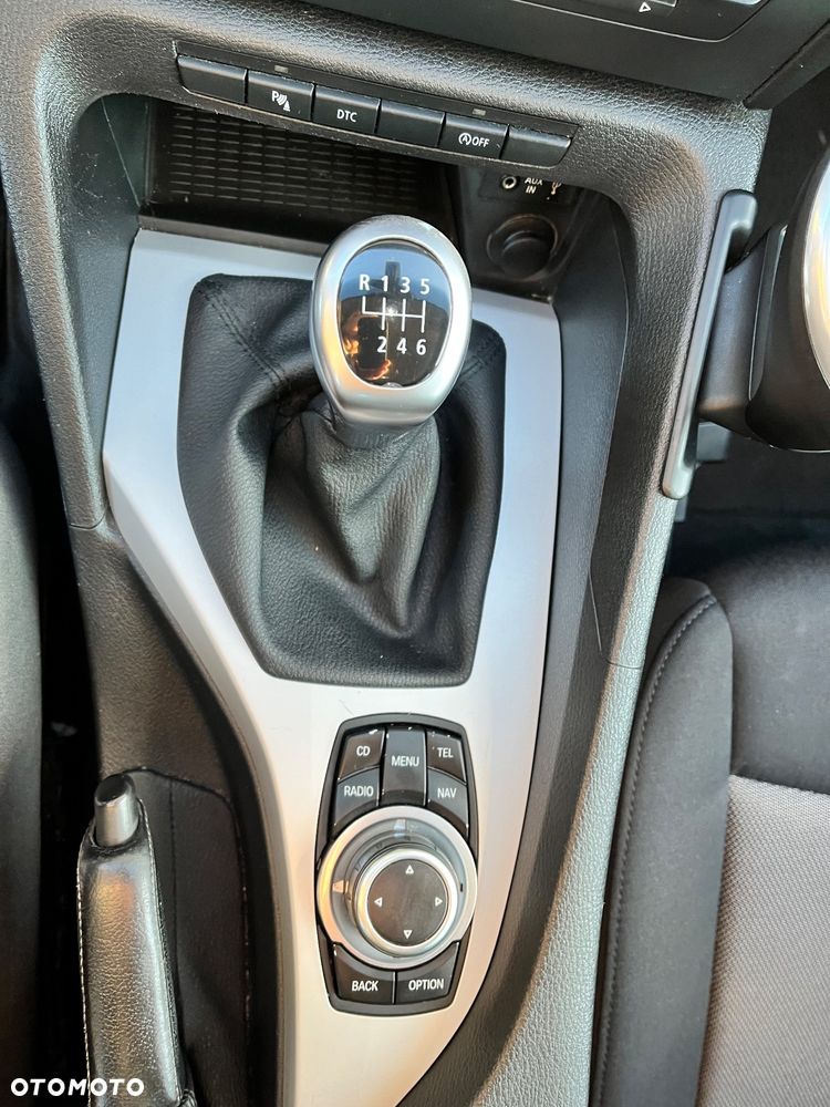 BMW X1 sDrive18d - 12