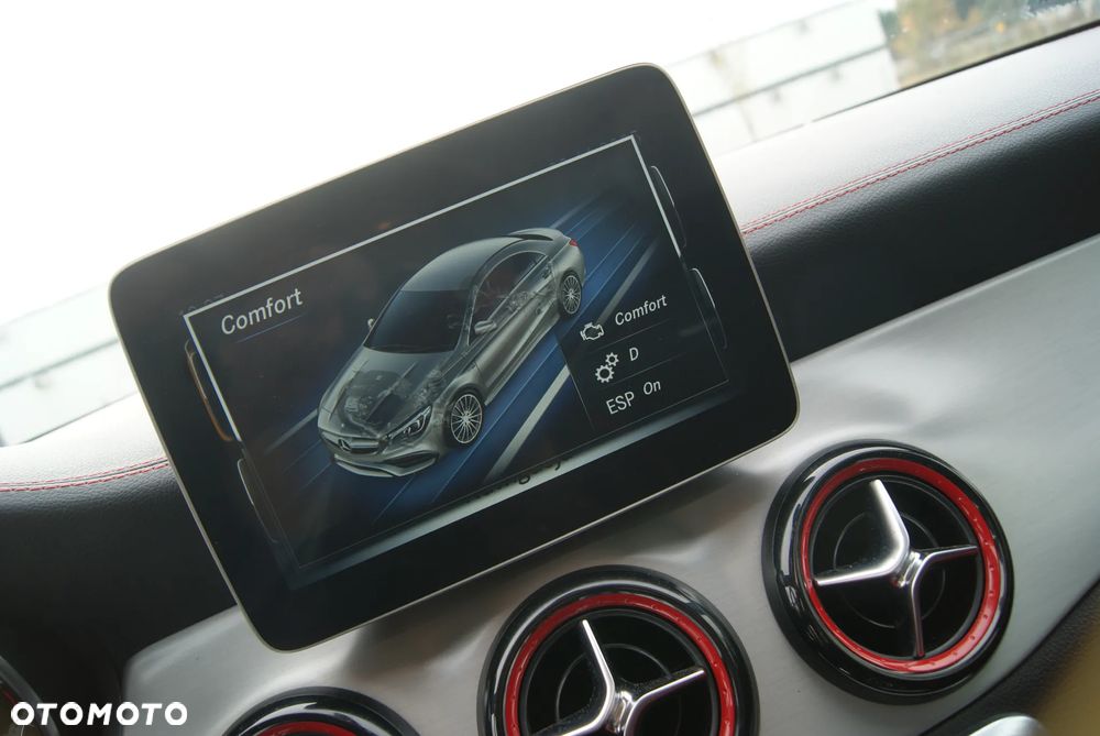 Mercedes-Benz CLA - 31