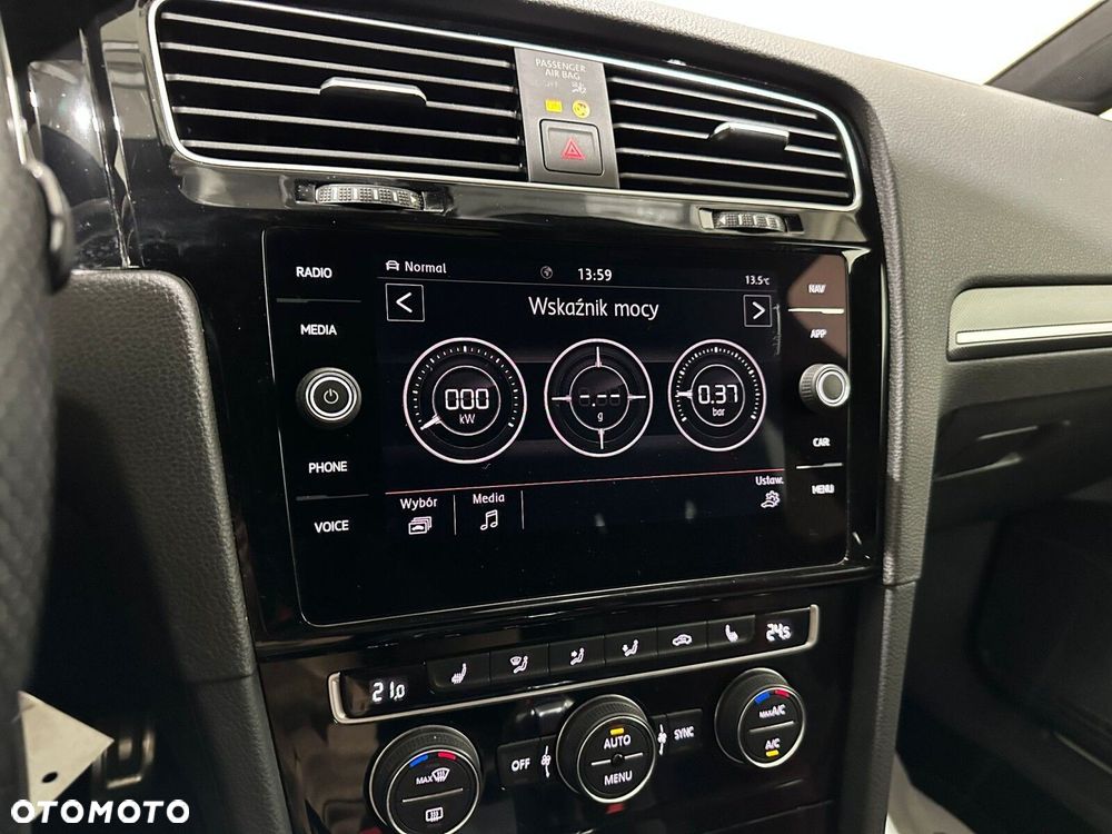 Volkswagen Golf - 30