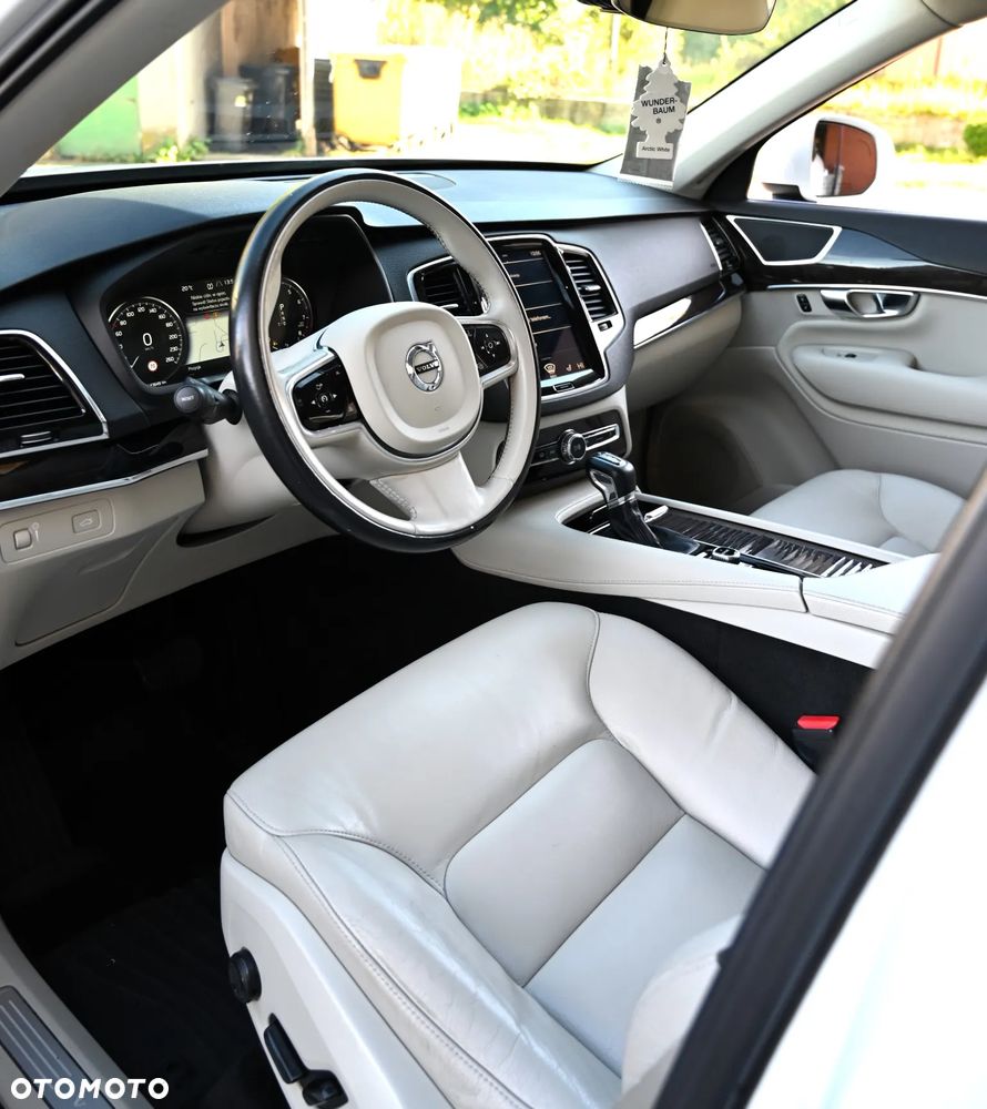 Volvo XC 90 - 17