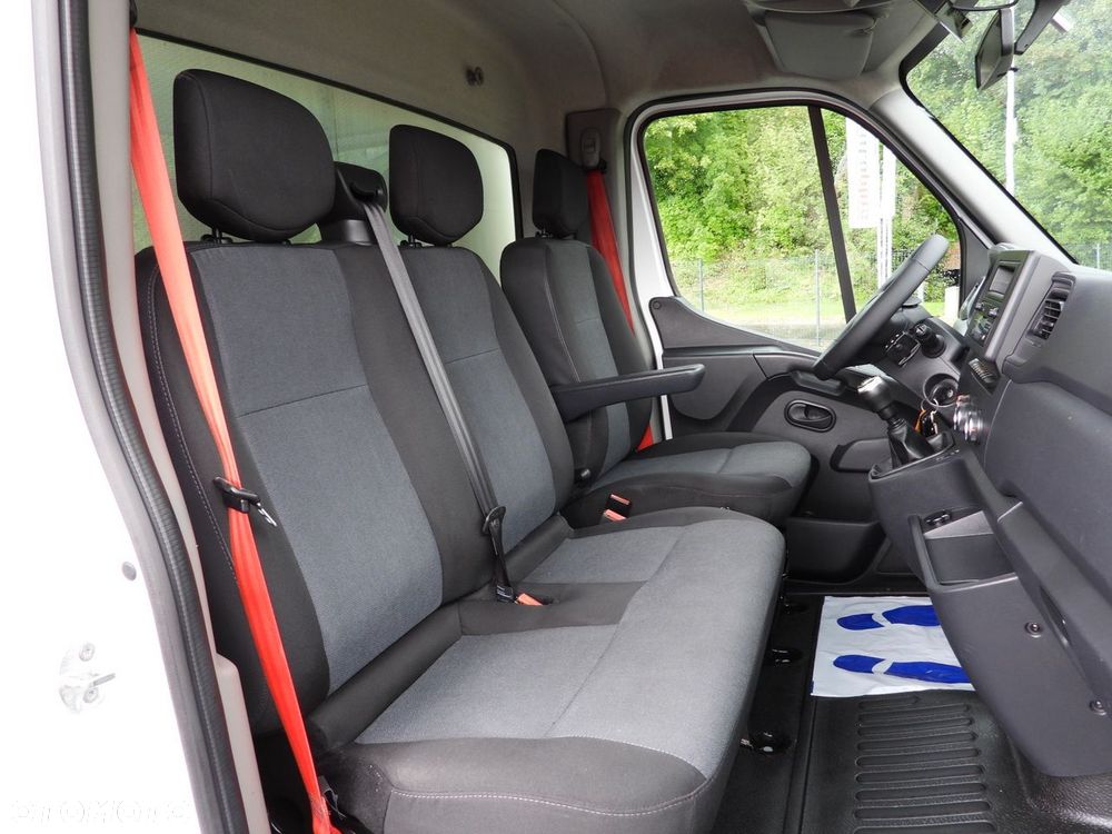 Renault MASTER KONTENER WINDA 8 PALET TEMPOMAT LEDY KLIMATYZACJA  145KM - 38