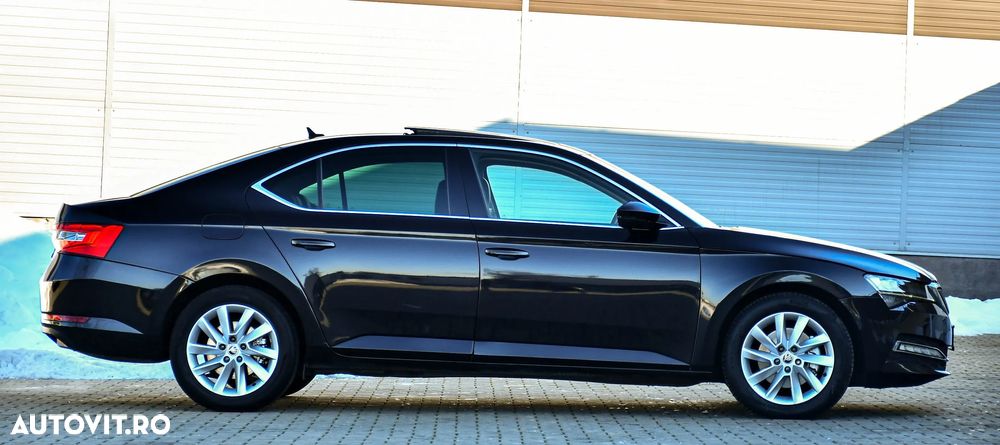 Skoda Superb 2.0 TDI DSG Premium Edition - 16