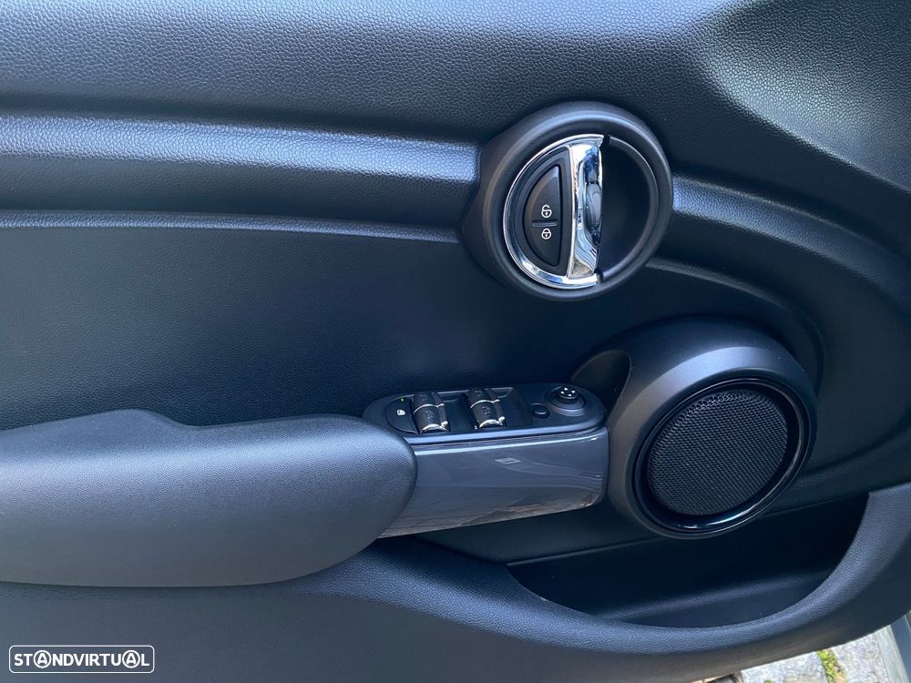 MINI 5 Portas One D - 16