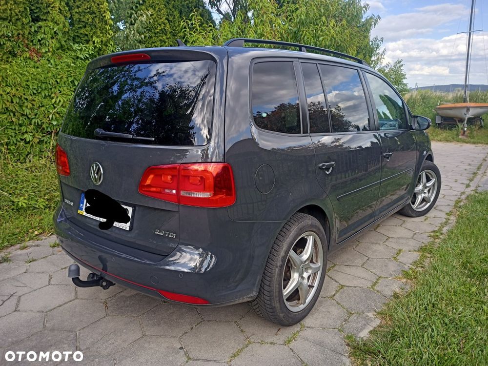 Volkswagen Touran - 2