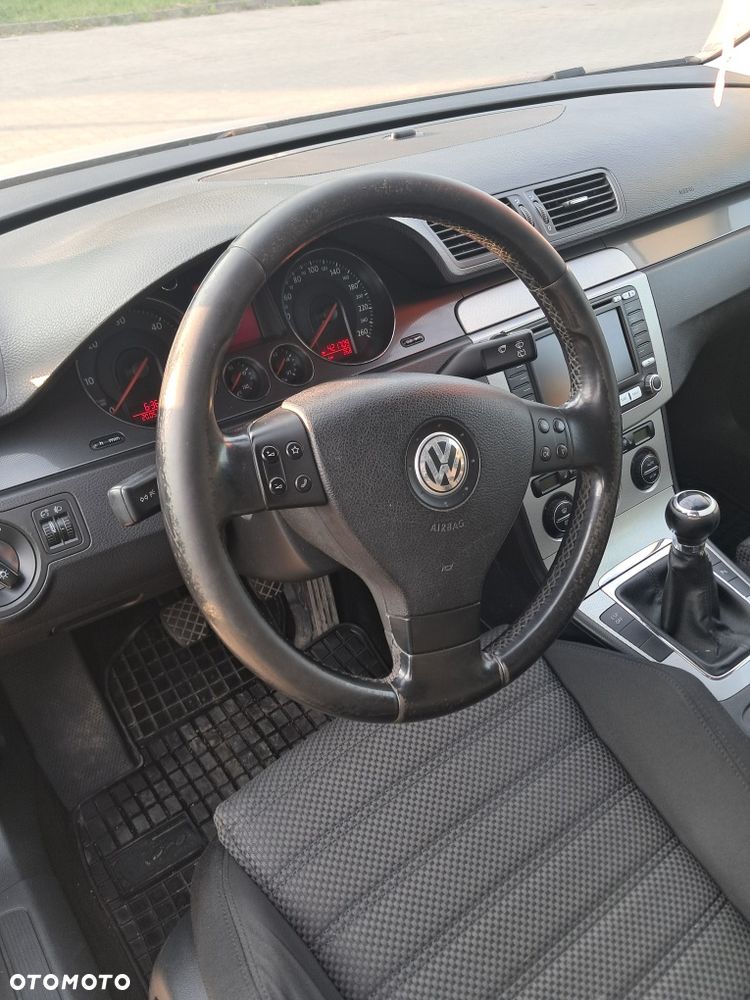 Volkswagen Passat Variant - 7