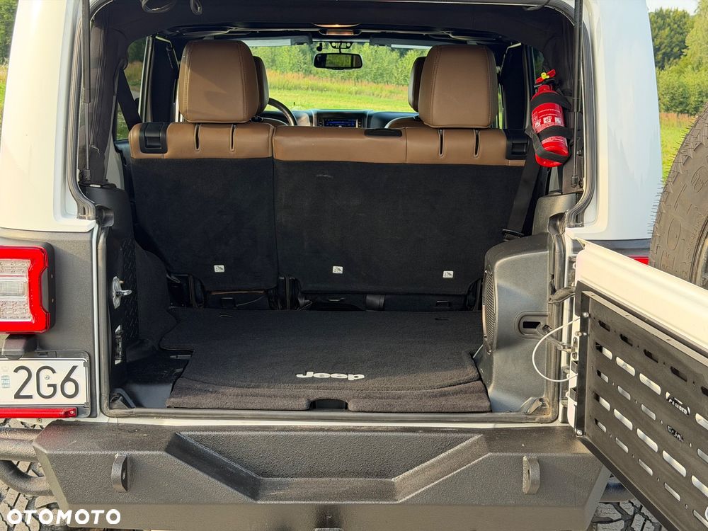 Jeep Wrangler 3.6 Unlim Sahara - 34