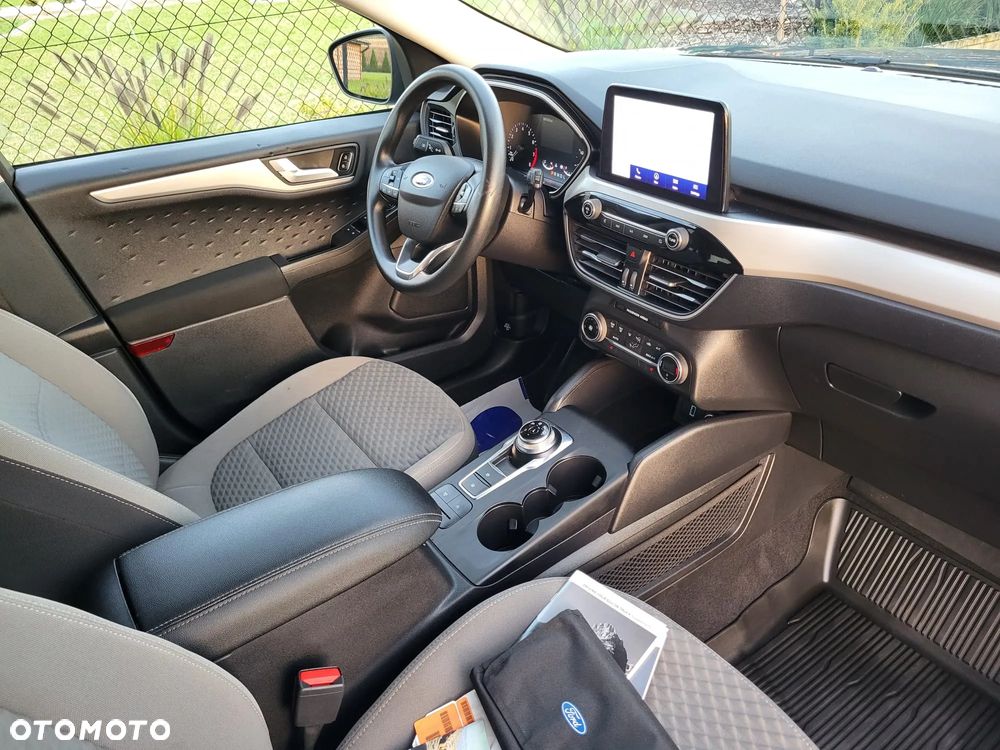 Ford Kuga - 32