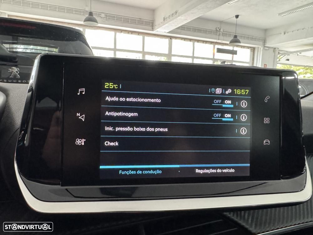 Peugeot e-208 Active Pack - 44