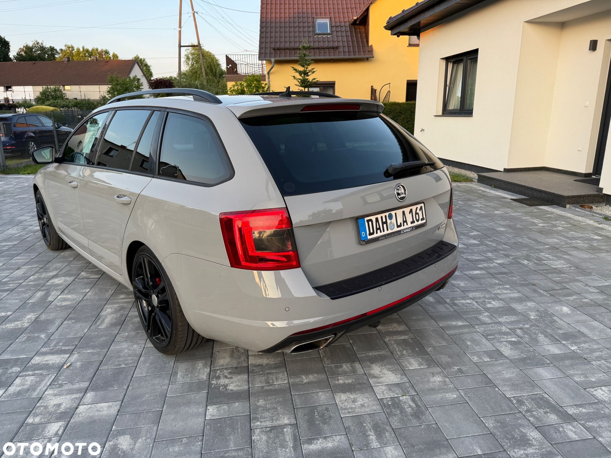 Skoda Octavia Combi 2.0 TSI (Green tec) RS - 9