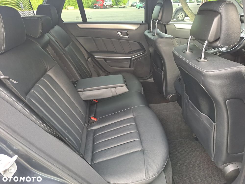 Mercedes-Benz Klasa E 350 CDI DPF BlueEFFICIENCY 7G-TRONIC Avantgarde - 25