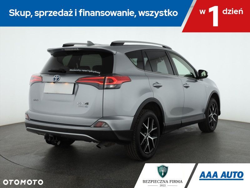 Toyota RAV4 - 6
