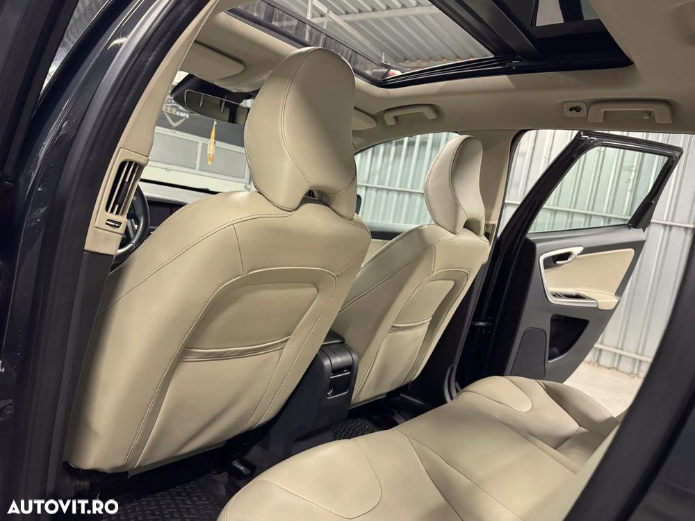 Volvo XC 60 D3 Summum - 14