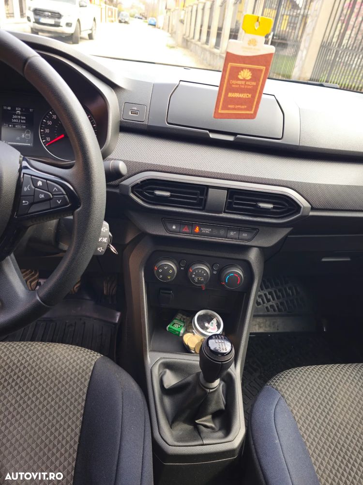 Dacia Logan ECO-G 100 Essential - 7