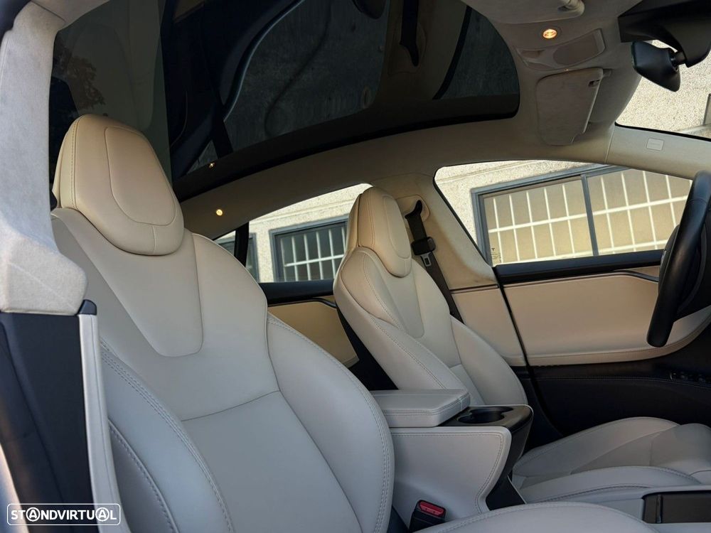 Tesla Model S 75D - 26