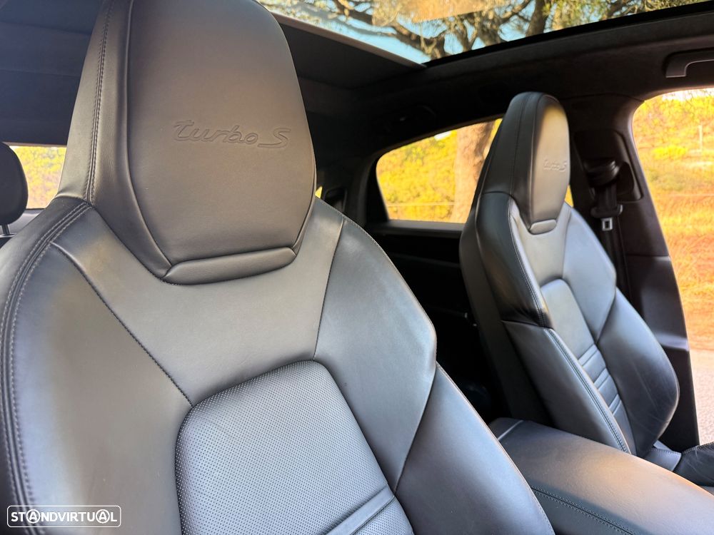 Porsche Cayenne Coupé Turbo S E-Hybrid Tiptronic S - 16