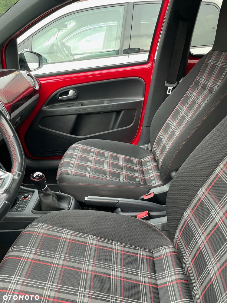 Volkswagen up! 1.0 TSI GTI - 35