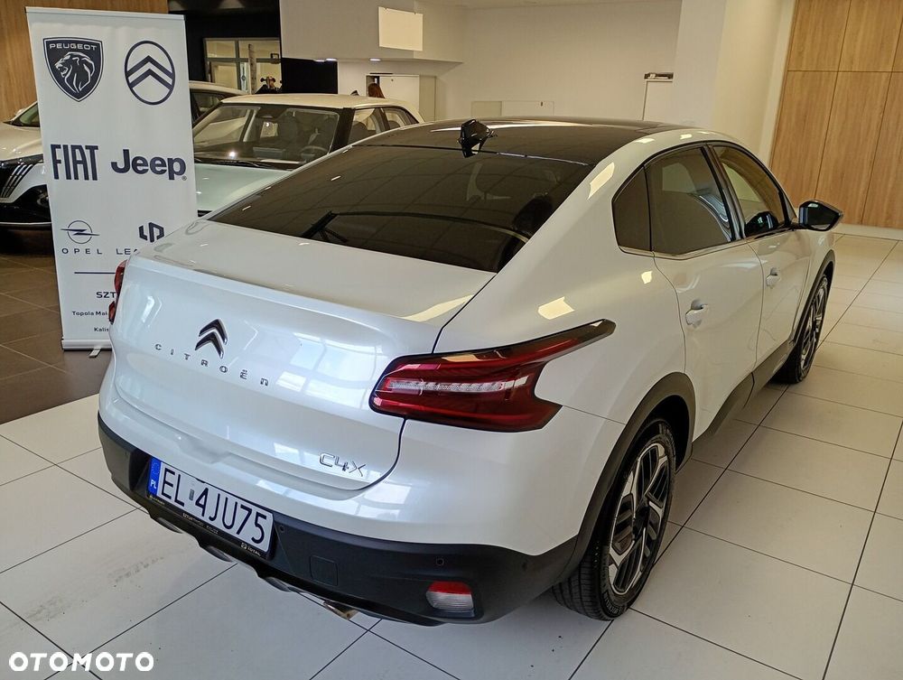 Citroen C4 2023 photo 2