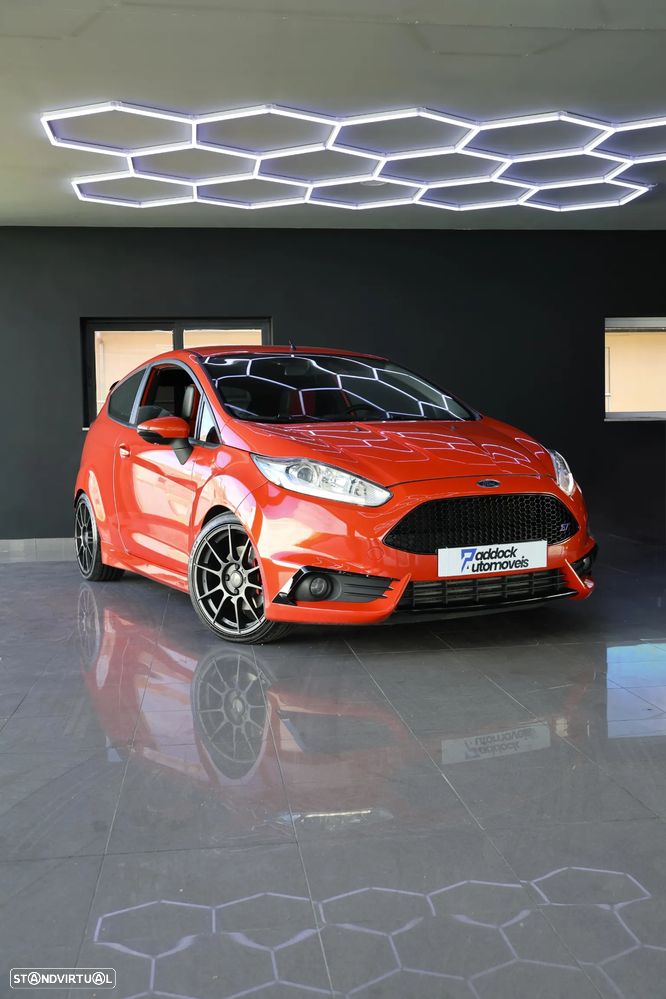 Ford Fiesta 1.6 T ST - 1