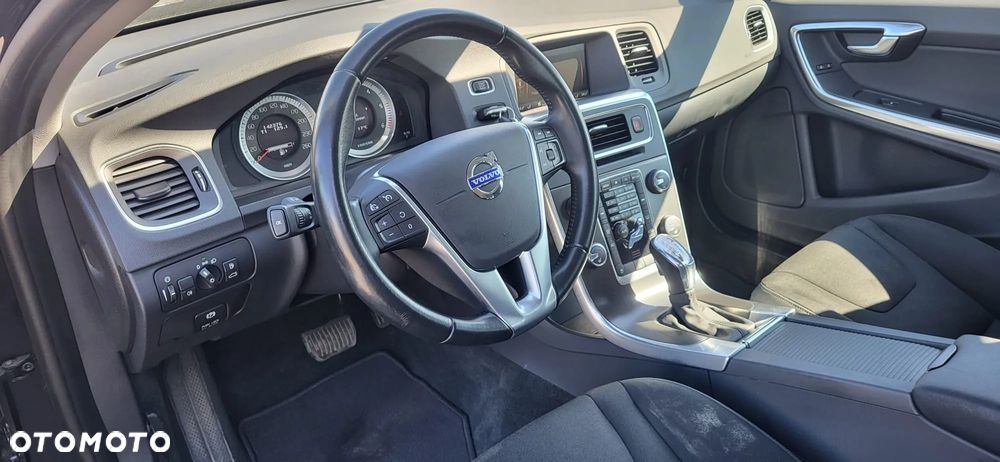 Volvo XC 60 D4 Drive-E Momentum - 23