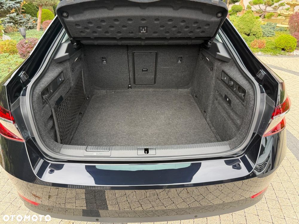 Skoda Superb 2.0 TDI SCR 4x4 Ambition DSG - 34