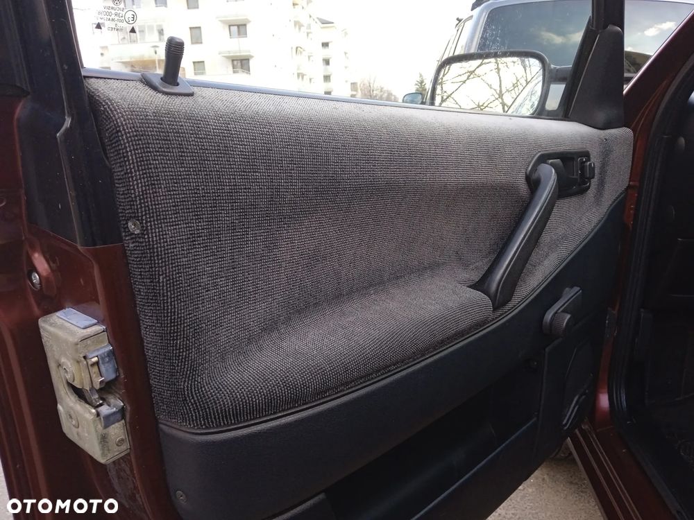 Volkswagen Passat 2.0 GL - 23