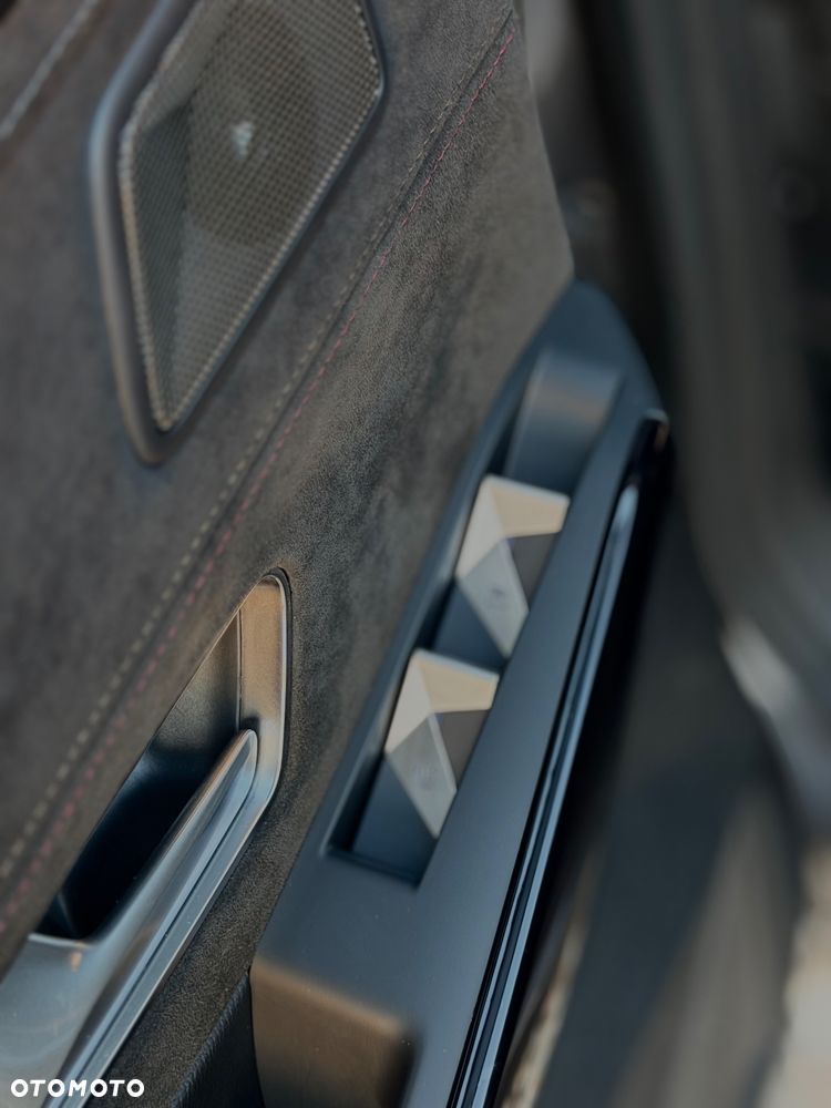 DS Automobiles DS 7 - 12
