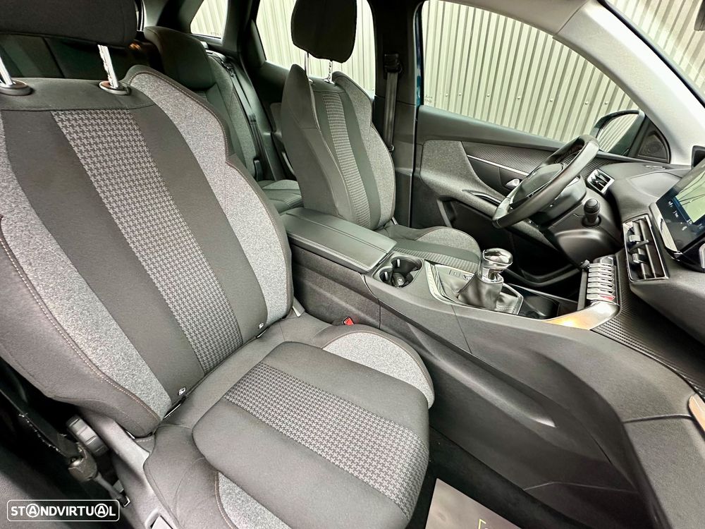 Peugeot 3008 PureTech 130 Stop & Start GPF Active - 39