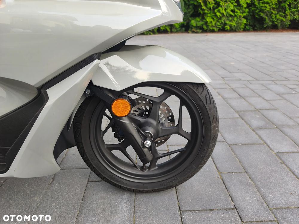 Honda PCX - 12