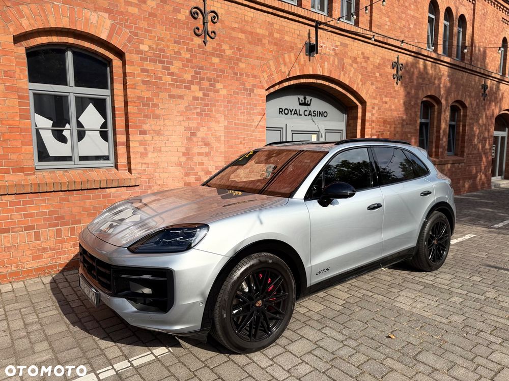 Porsche Cayenne GTS - 7