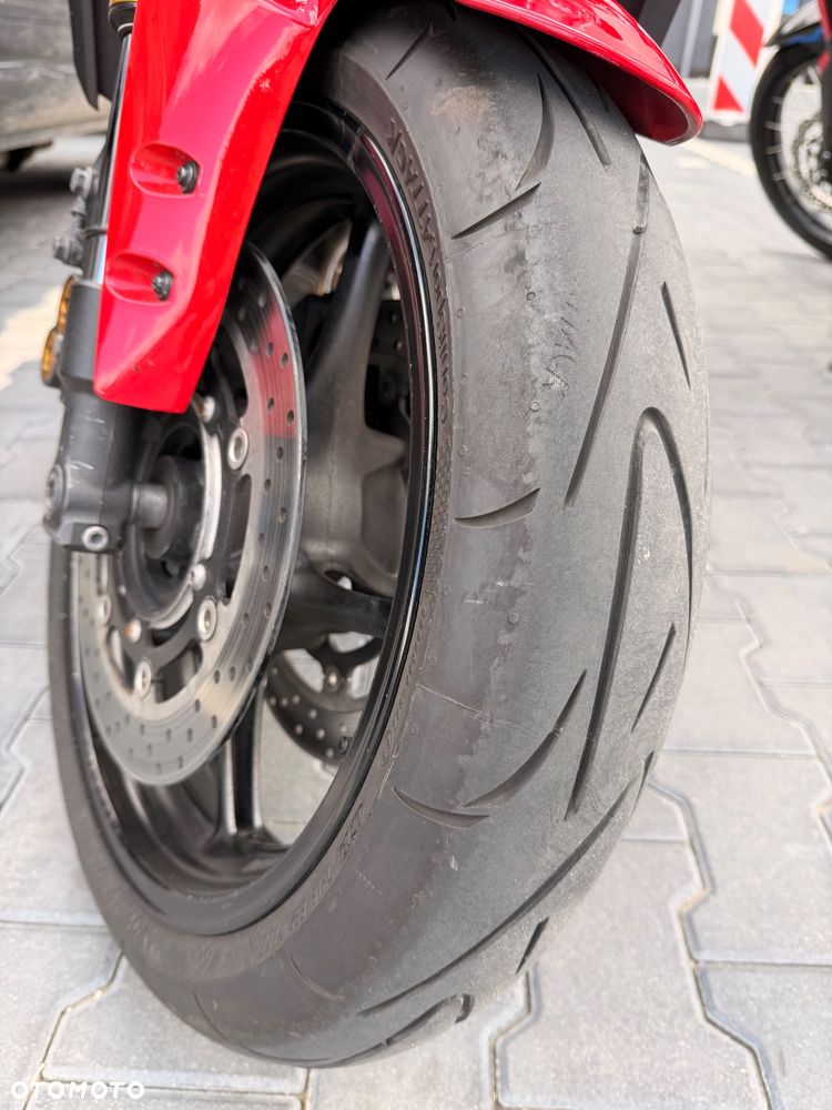 Yamaha FZ8 - 10