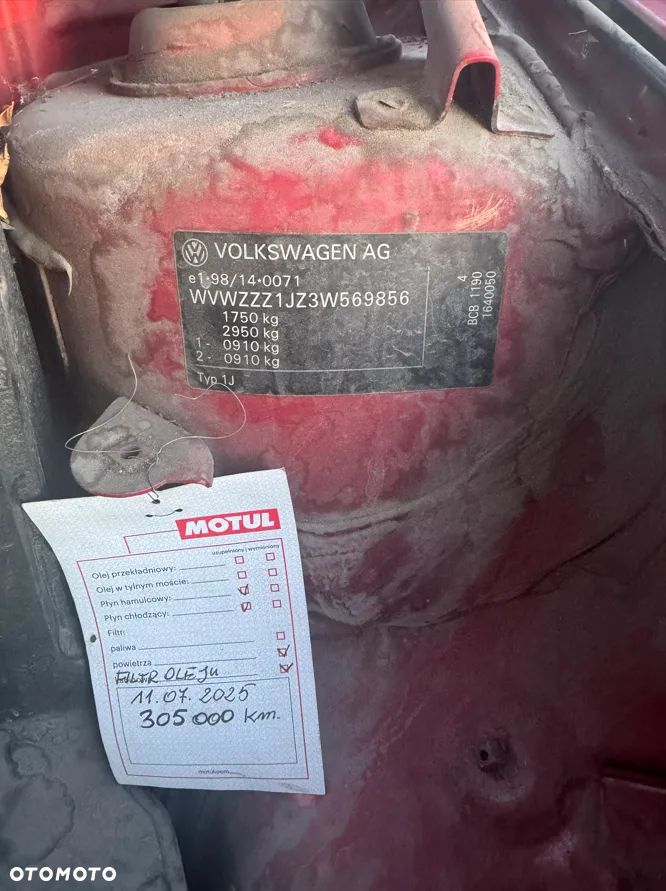 Volkswagen Golf 1.6 Comfortline - 11