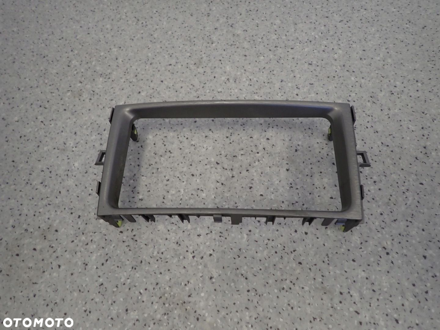 TOYOTA VERSO 09-13 RAMKA RADIA - 3