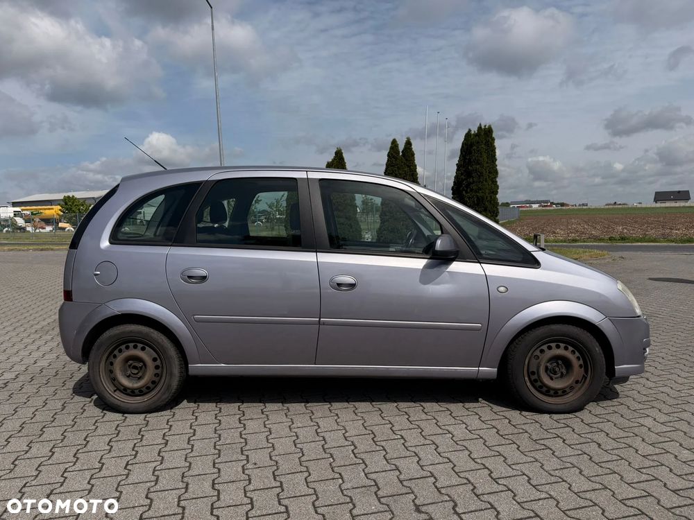 Opel Meriva 1.8 Cosmo - 3