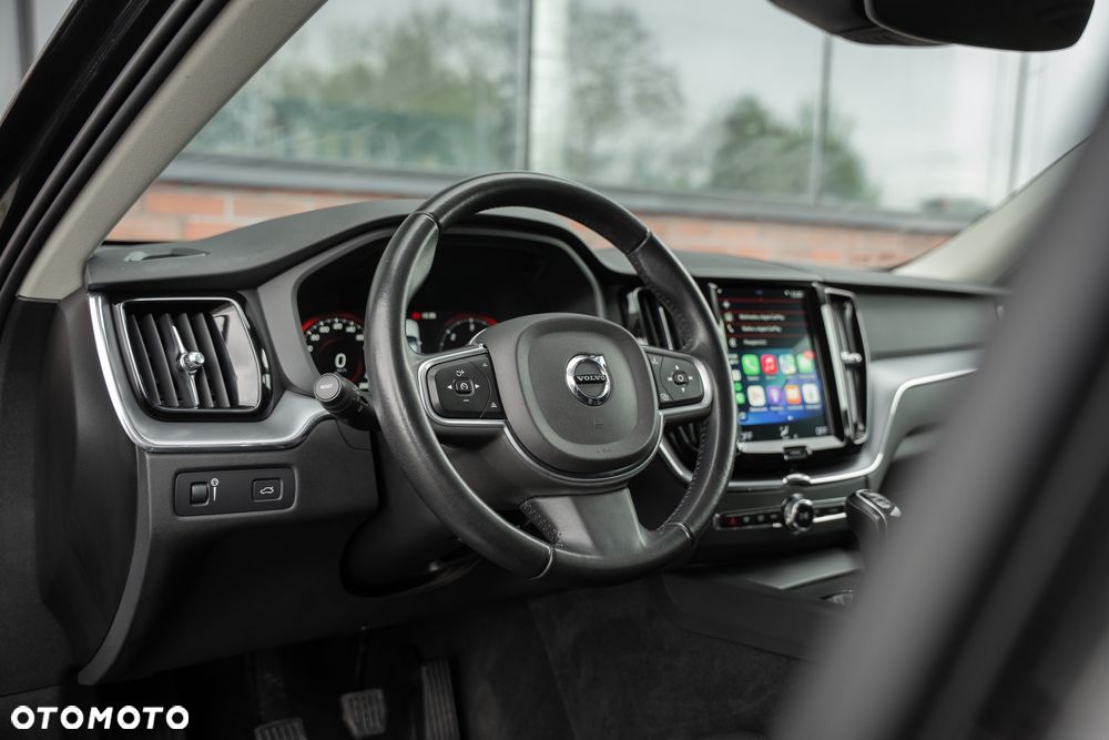Volvo XC 60 D3 Drive-E Momentum - 24