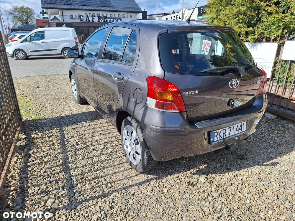 Toyota Yaris 1.0 VVT-i Life - 26