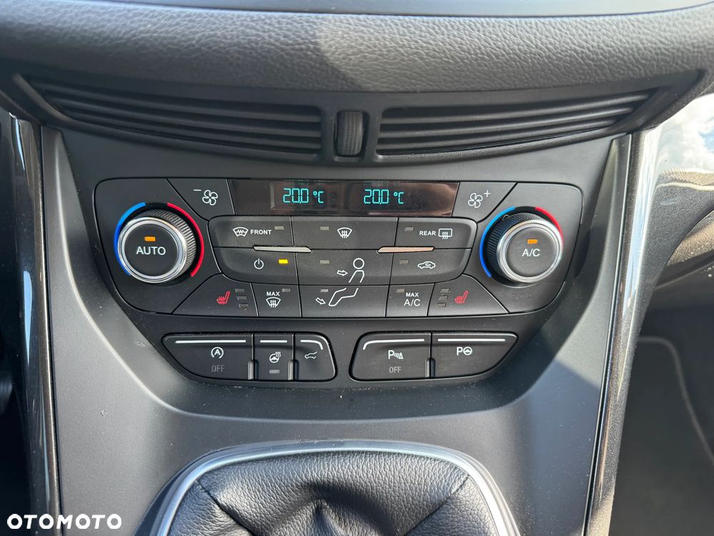 Ford Kuga 1.5 EcoBoost 2x4 Titanium - 15