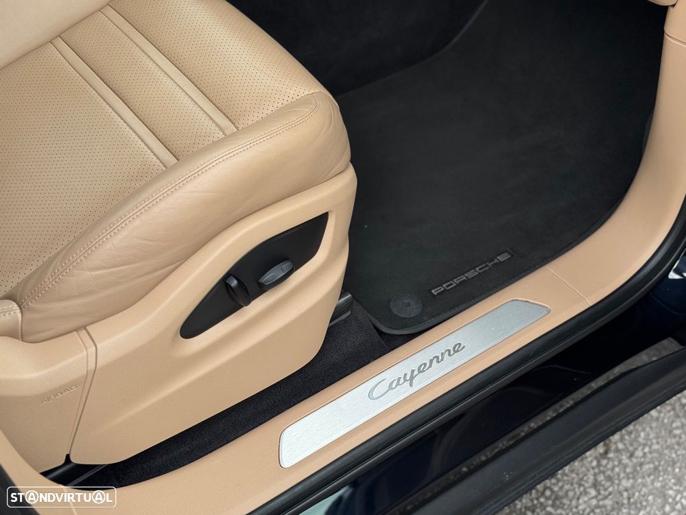 Porsche Cayenne Coupé - 26