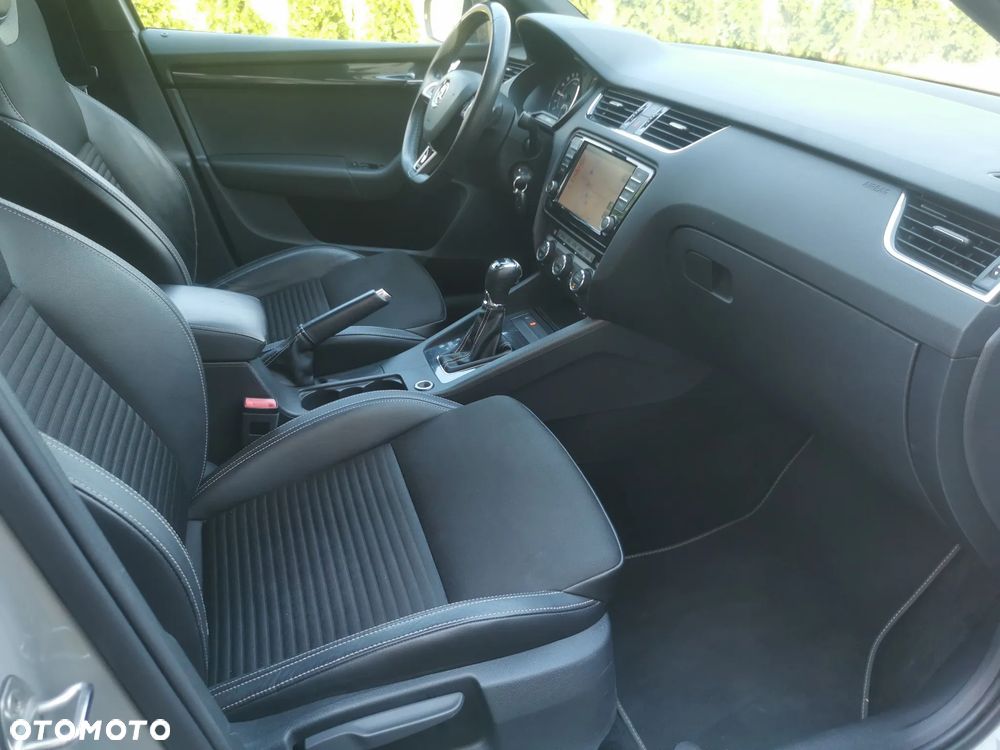 Skoda Octavia 2.0 TDI DSG RS - 13