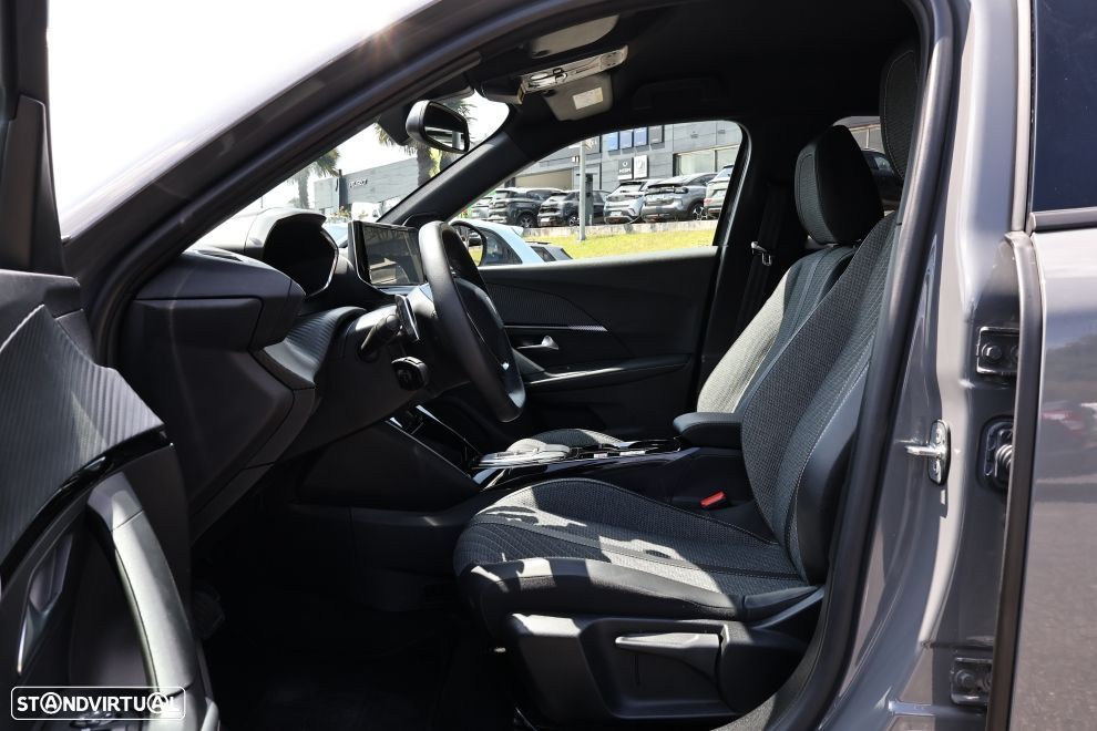 Peugeot 2008 1.2 Hybrid Allure e-DCS6 - 14