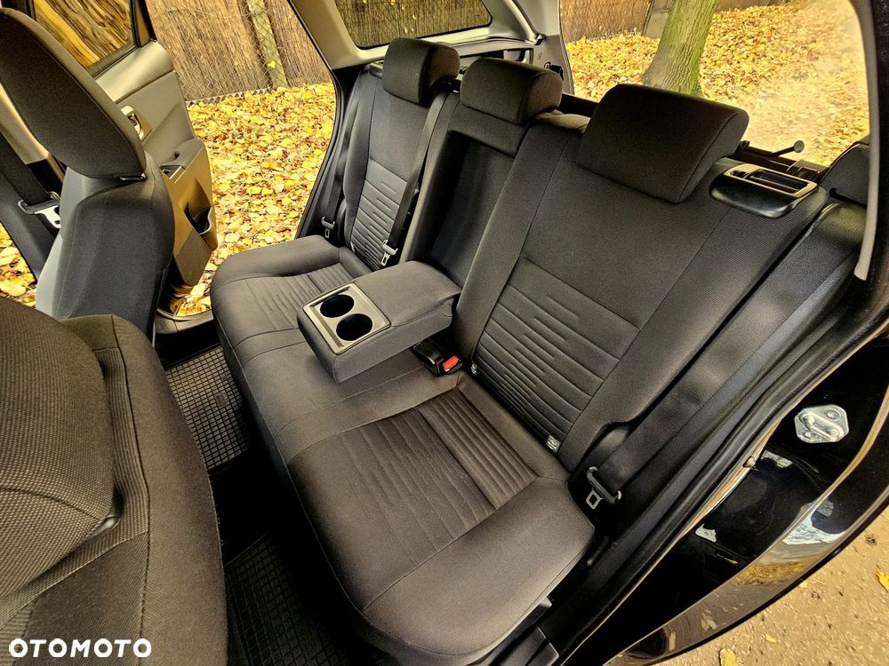 Toyota Auris 1.8 HSD Luna - 28
